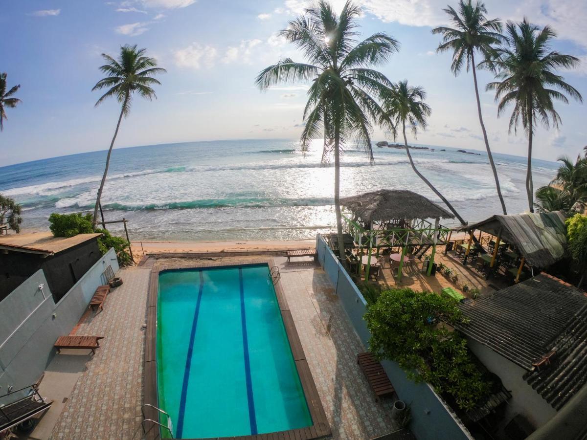Lucky Seven Beach Resort Hikkaduwa Exterior foto